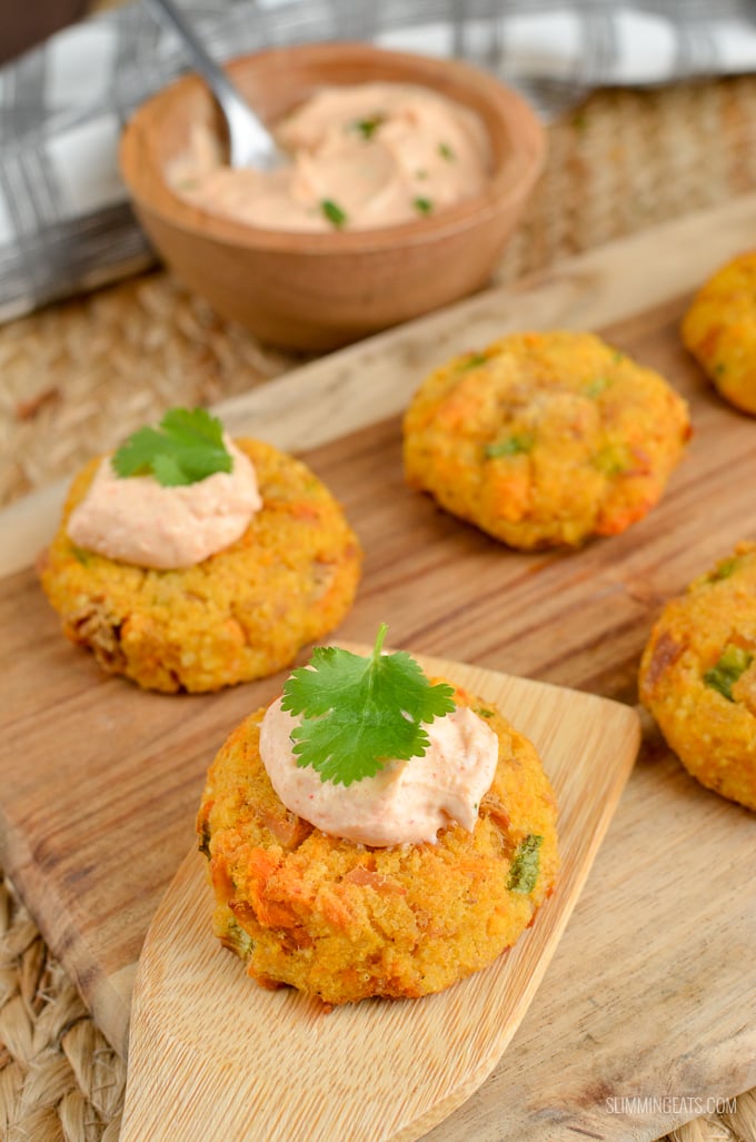 Mini Tuna Couscous Patties - grab a few of these for a snack, serve as an appetizer or enjoy them for lunch with a mixed salad. Just a handful of simple ingredients for these delicious bites. | www.slimmingeats.com #weightwatchers #slimmingeats  #tuna #fish