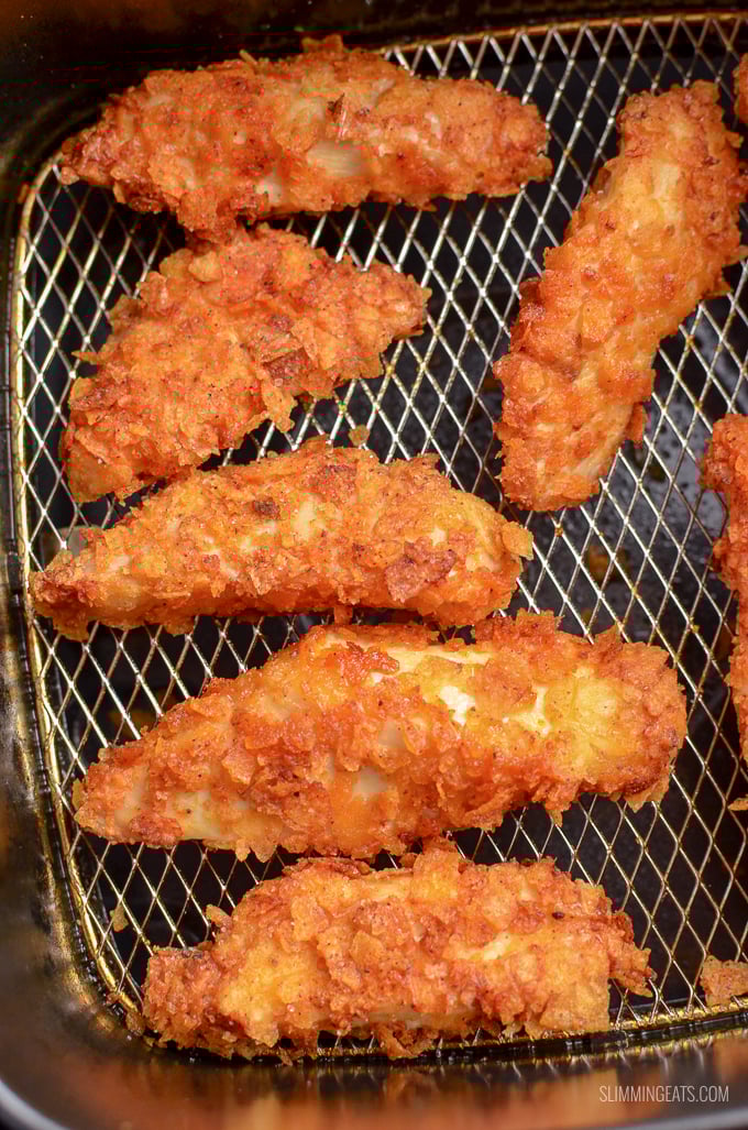For when you fancy some crispy homemade chicken with minimal effort, this Crispy Air Fryer Potato Chip Chicken ticks every box and the whole family will love it and it's ready in less than 20 mins. Gluten free, dairy free, Slimming Eats and Weight Watchers friendly #chicken #glutenfree #dairyfree #airfryer #weightwatchers #slimmingeats For when you fancy some crispy homemade chicken with minimal effort, this Crispy Air Fryer Potato Chip Chicken ticks every box and the whole family will love it and it's ready in less than 20 mins. Gluten free, dairy free, Slimming Eats and Weight Watchers friendly #chicken #glutenfree #dairyfree #airfryer #weightwatchers #slimmingeats