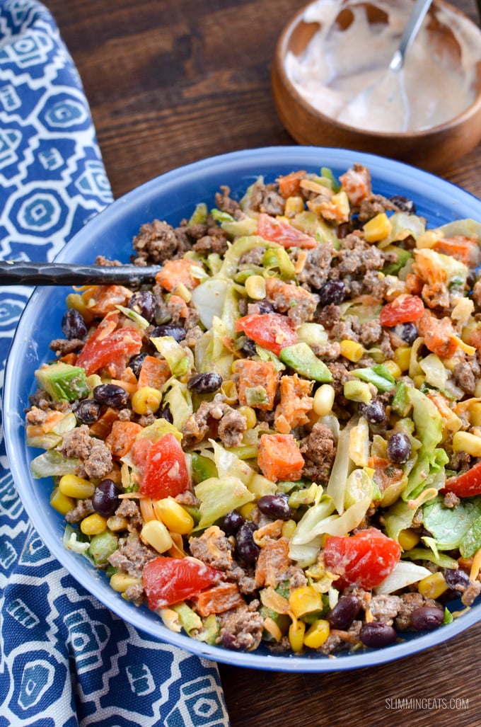 Love Tacos? Dig into this ultimate Taco Salad Bowl which is gluten free, Slimming Eats and Weight Watchers friendly #slimmingeats #weightwatchers #beef #tacosalad