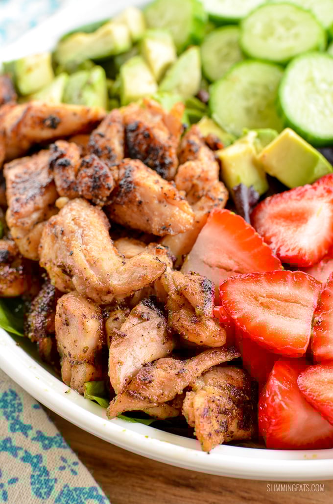 Enjoy this fresh and colourful Chicken Strawberry Avocado Salad - a perfect meal for a hot summer's day. | gluten free, Slimming Eats and Weight Watchers friendly Enjoy this fresh and colourful Chicken Strawberry Avocado Salad - a perfect meal for a hot summer's day. | gluten free, Slimming Eats and Weight Watchers friendly