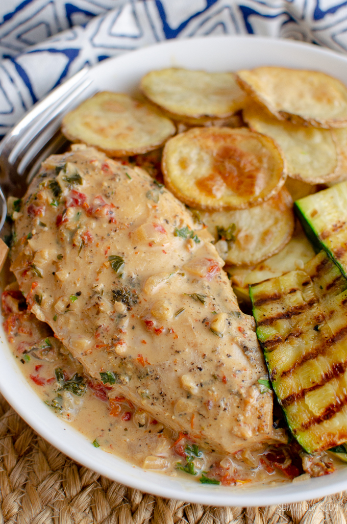 This Chicken in Sun-dried Tomato Creamy Sauce will quickly become a family favourite. Low in syns and perfect with a variety of sides. | gluten free, Slimming World and Weight Watchers friendly