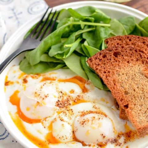 Turkish Poached Eggs in Yoghurt