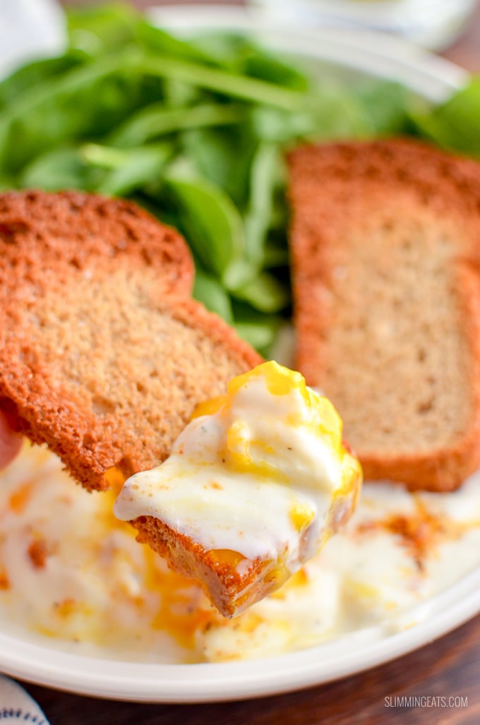 Once you try these amazing Turkish Poached Eggs in yoghurt you will not want to eat poached eggs any other way ever again. | vegetarian, Slimming Eats and Weight Watchers friendly Once you try these amazing Turkish Poached Eggs in yoghurt you will not want to eat poached eggs any other way ever again. | vegetarian, Slimming Eats and Weight Watchers friendly