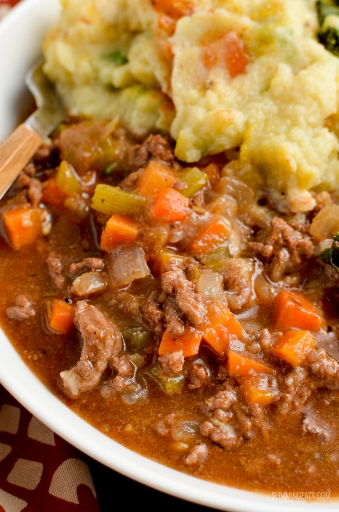 You won't miss the potatoes in this Delicious Healthy Cottage Pie with Cauliflower Spring Onion Mash - a perfect SP friendly meal. | gluten free, dairy free, paleo, Whole30, Slimming Eats and Weight Watchers friendly You won't miss the potatoes in this Delicious Healthy Cottage Pie with Cauliflower Spring Onion Mash - a perfect SP friendly meal. | gluten free, dairy free, paleo, Whole30, Slimming Eats and Weight Watchers friendly