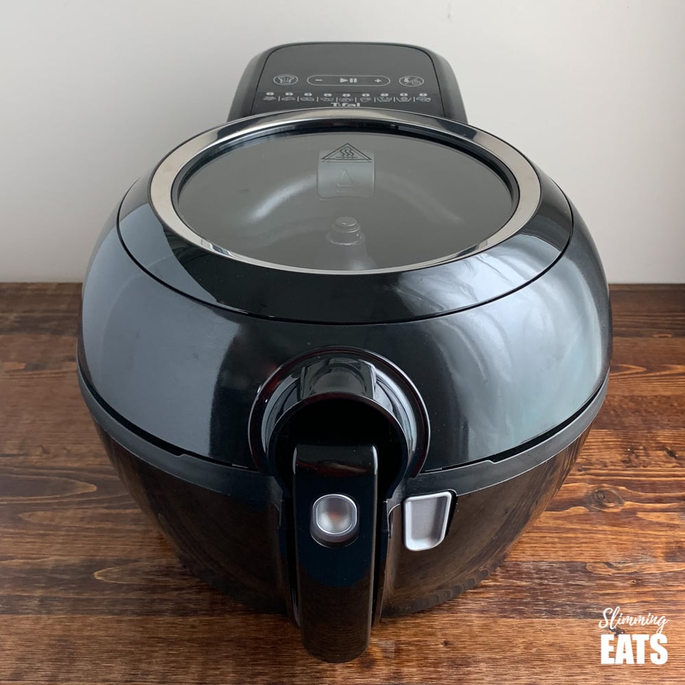 Picture of black Tefal Actifry genius model for actifry fish and chips recipe