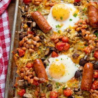 The Ultimate All Day Breakfast Tray Bake | Slimming Eats