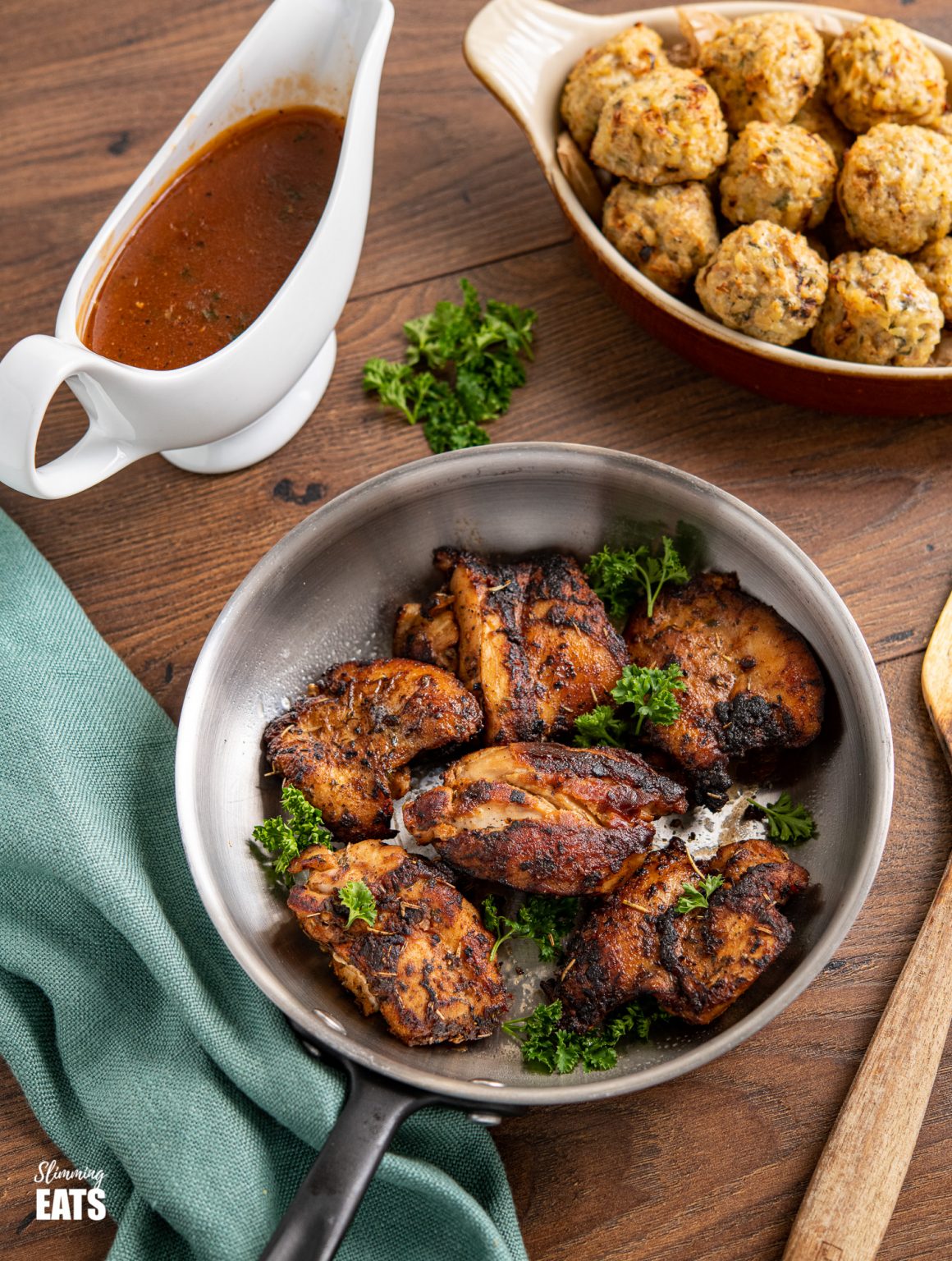 Seasoned Chicken with Rich Gravy Slimming Eats Recipe