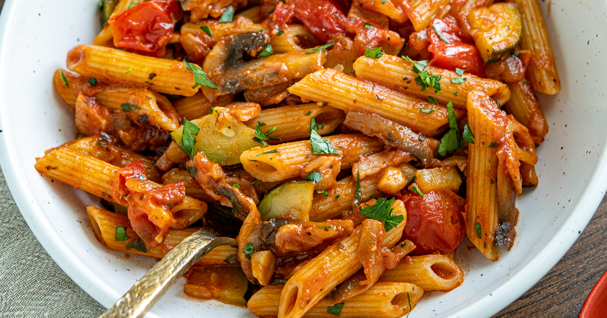 Mushroom, Bacon Tomato and Zucchini Pasta Slimming Eats Recipe