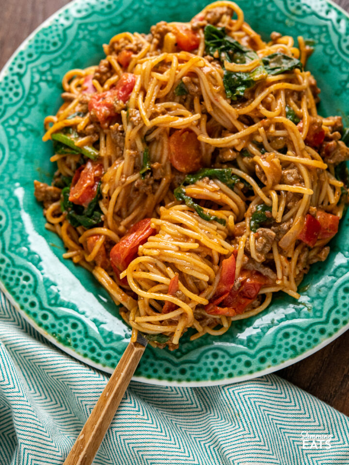 One Pot Creamy Harissa Beef Pasta Slimming Eats